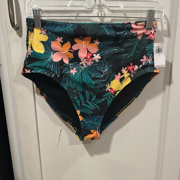 Old Navy Floral Tankini swim suit - Picture 9 of 12